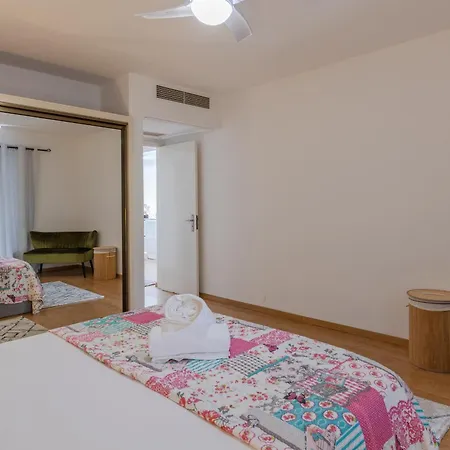 Flowers Island House 8 Infinity Apartment Funchal (Madeira)